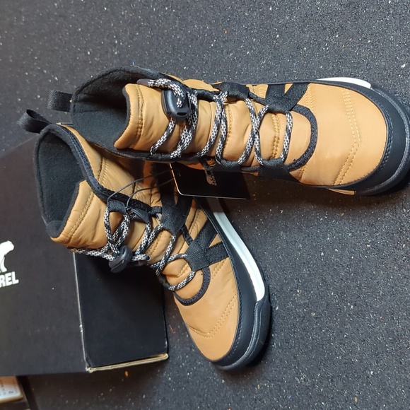 Sorel tan boots - Picture 5 of 6
